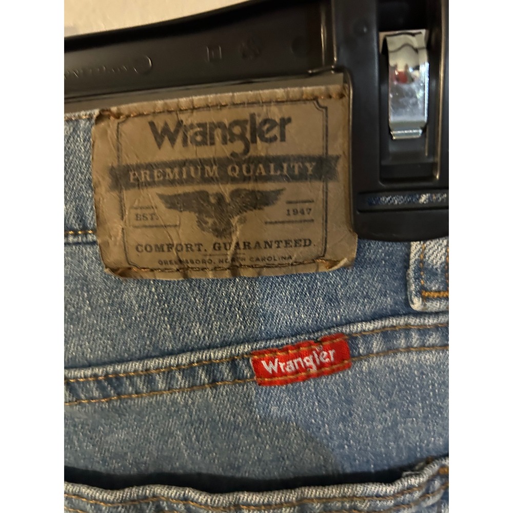 Wrangler Premium Quality Boys Medium Wash Regular Fit Jeans Size 14 Regular